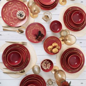 Комплект за хранене Keramika - 24 части, Жълт/Червен, изглед отгоре на маса